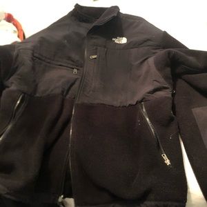 Men’s size large North Face fleece